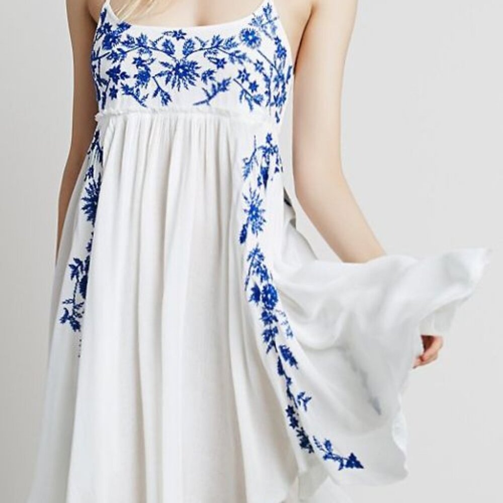 Gorgeous Spring and Summer dress. Size small/medium.